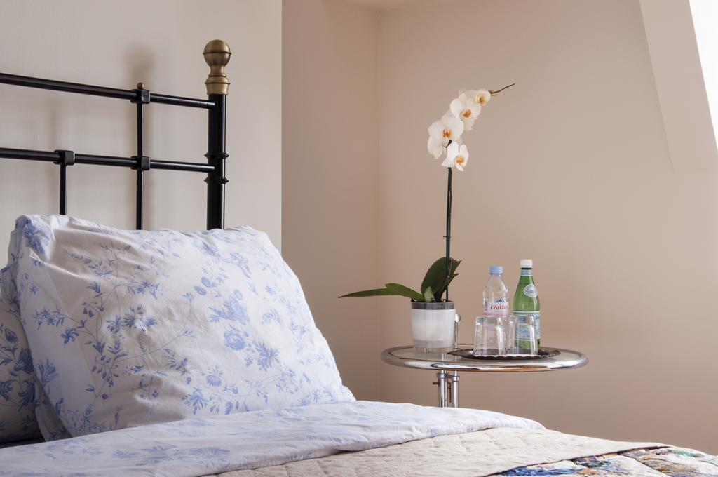De Schiedamse Suites Kamer foto