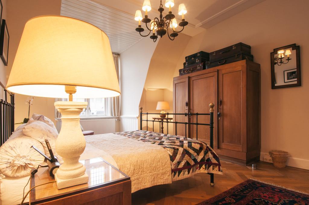 De Schiedamse Suites Kamer foto